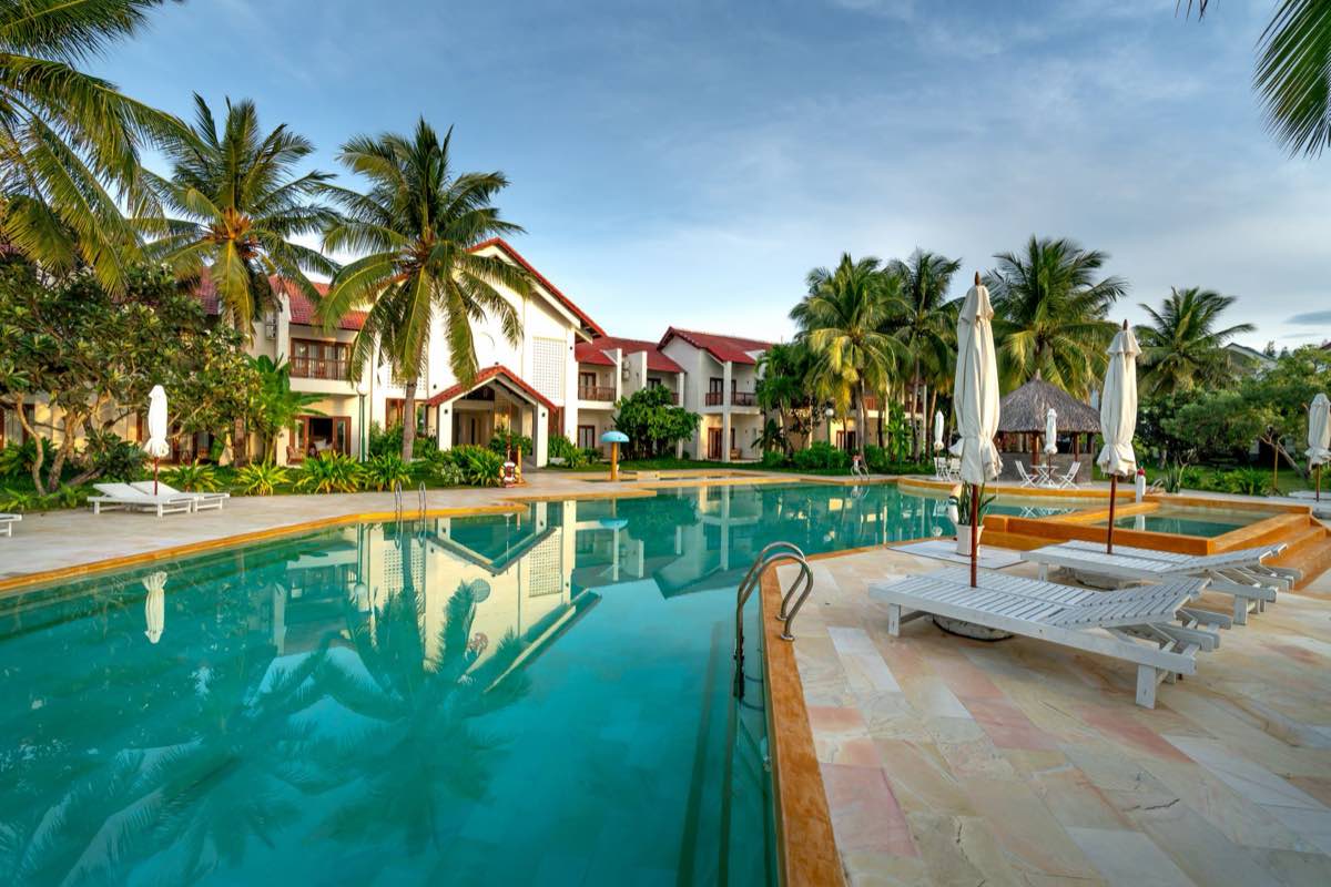 Pool Resurfacing & Replastering in Anaheim, CA