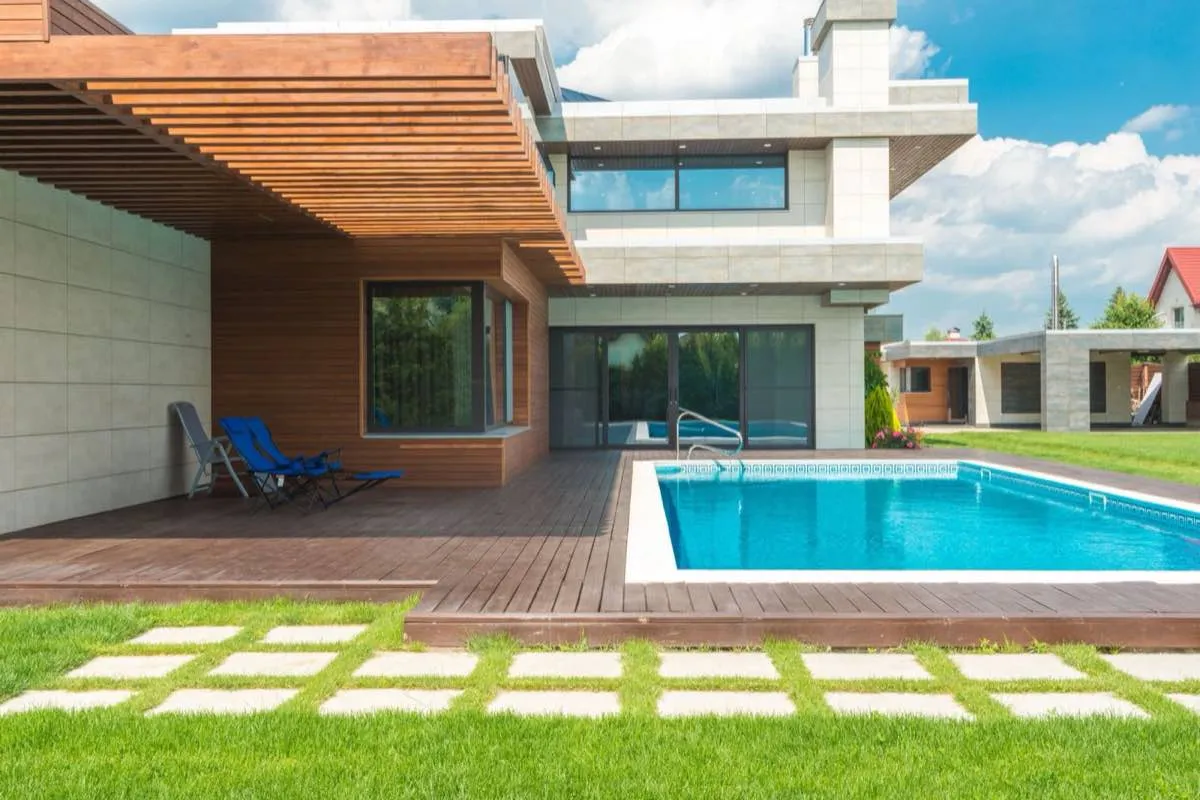 Inground fiberglass and gunite swimming pools in Anaheim, CA